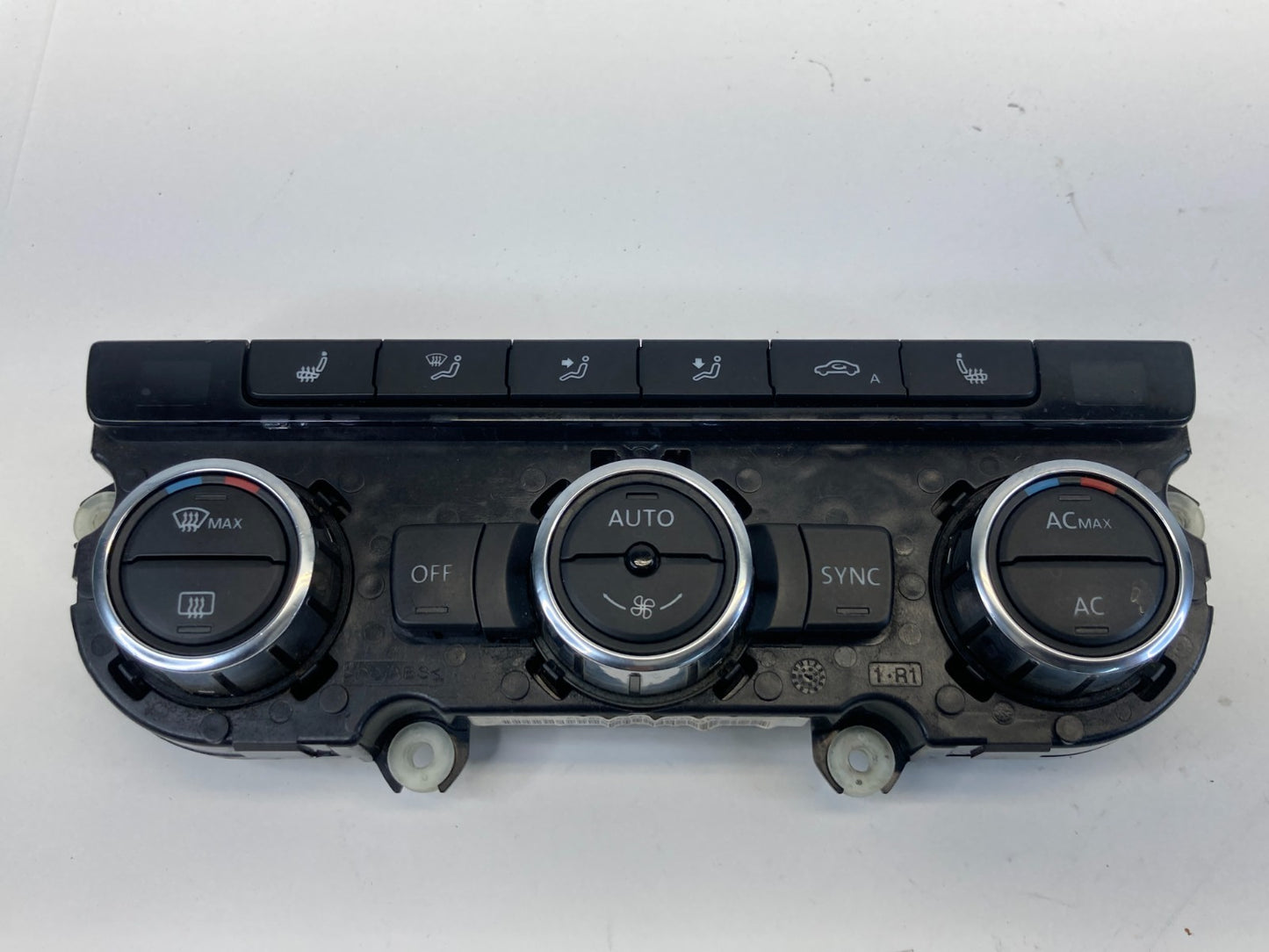 12-15 Volkswagen Passat AC Heater Temperature Climate Control Switch 561907044H