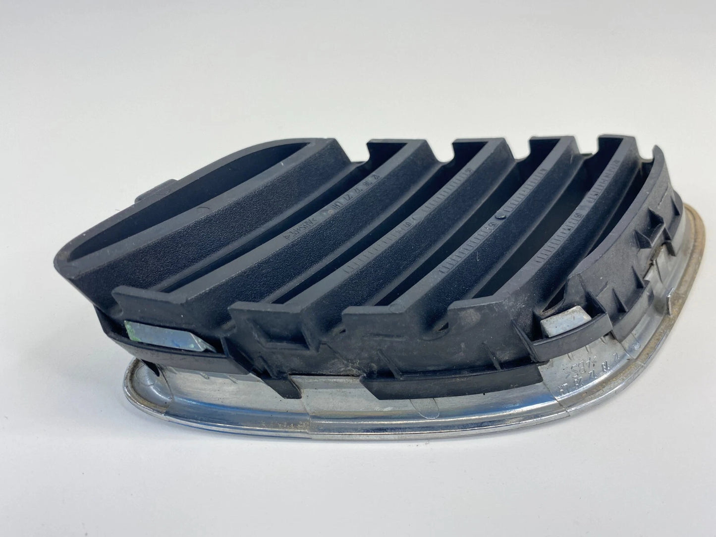 03-07 SAAB 9-3 CONVERTIBLE FRONT BUMPER LEFT UPPER GRILLE INSERT 12787226 OEM