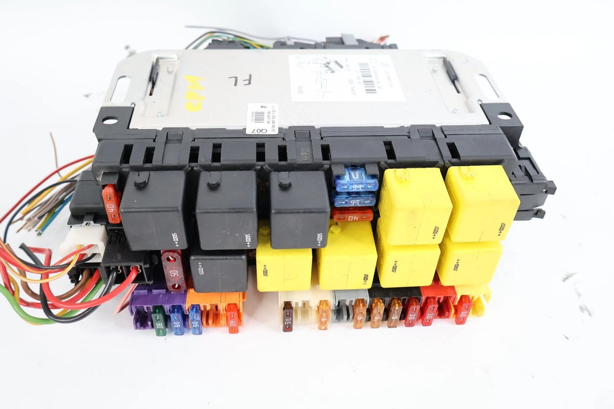 2000-2006 MERCEDES S430 S500 FRONT LEFT SAM FUSE RELAY BLOCK ECU A-029-545-04-32