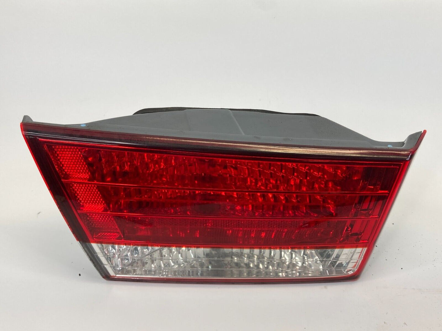 2008 Hyundai Sonata Rear Left Side Tail Light Inner Lamp Taillight 92403-0A0