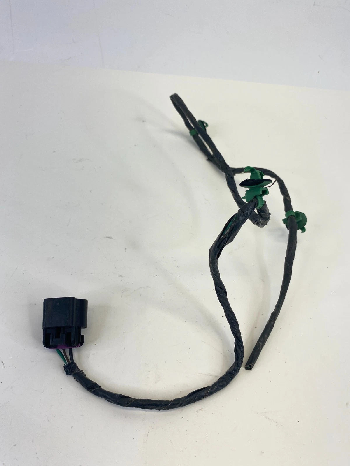 08-12 BUICK ENCLAVE RIGHT PASSENGER OUTER TAILLIGHT WIRE HARNESS PLUG PIGTAIL