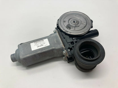 03-08 TOYOTA COROLLA MATRIX 02-06 CAMRY FRONT RIGHT DOOR WINDOW MOTOR 85710AA050