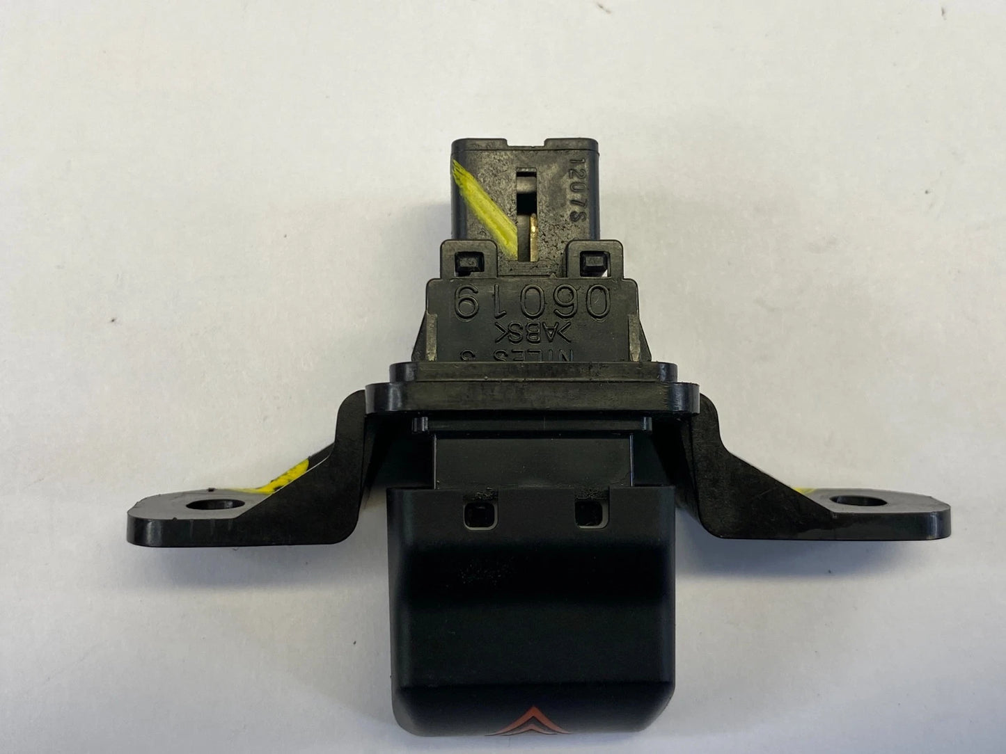 2007-2013 NISSAN ALTIMA EMERGENCY WARNING HAZARD LIGHT CONTROL SWITCH OEM