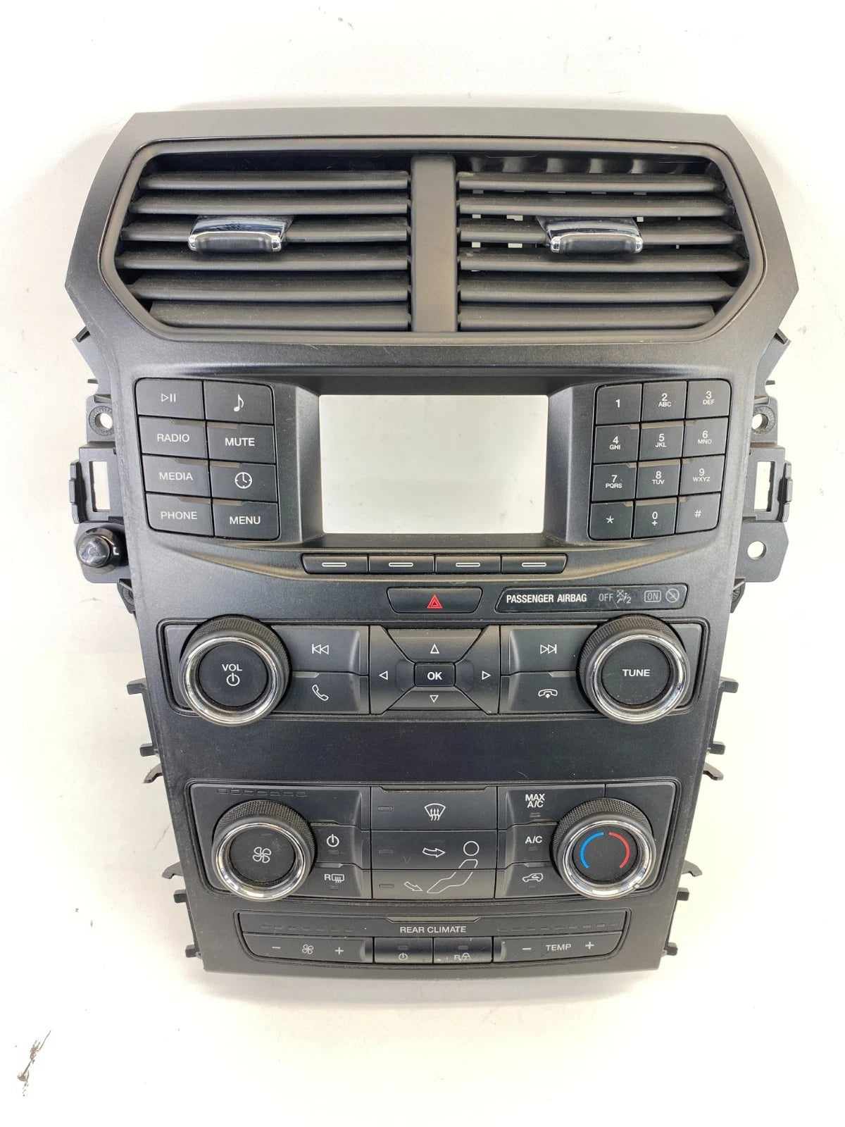 18 19 FORD EXPLORER CLIMATE CONTROL & RADIO TRIM BEZEL W/AIR VENT JB5T-18A802-LB