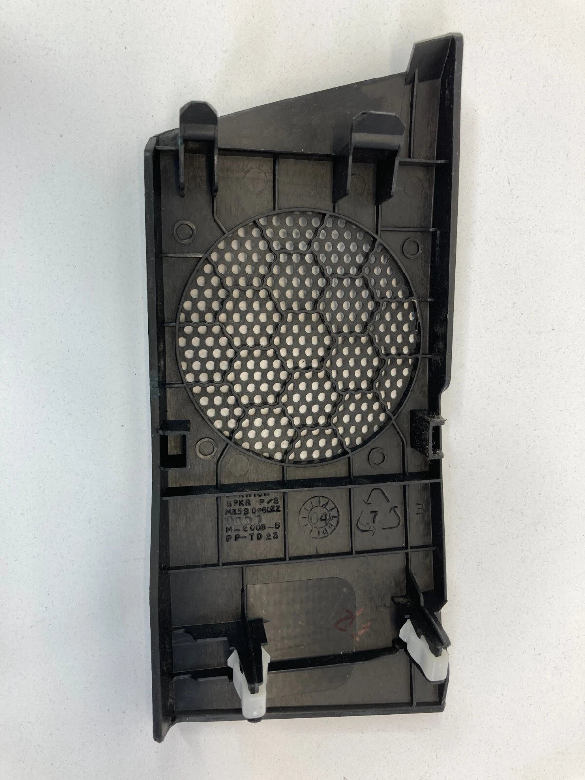 04-12 MITSUBISHI GALANT FRONT RIGHT SIDE DASH SPEAKER GRILLE MR590280ZZ OEM