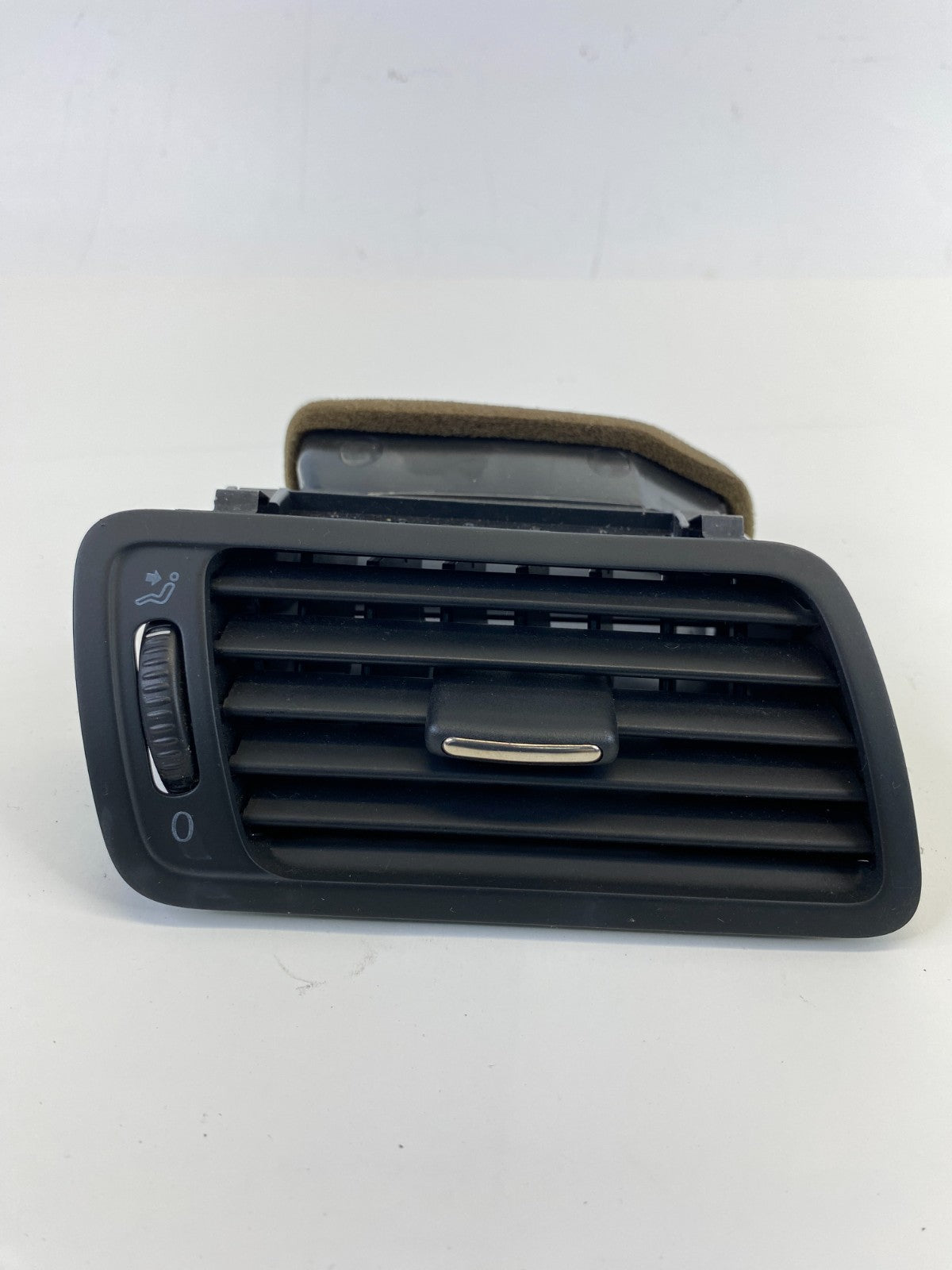 2009-2011 Volkswagen CC Front Right Side Outer Dash Air Vent Grille 3C1-819-702