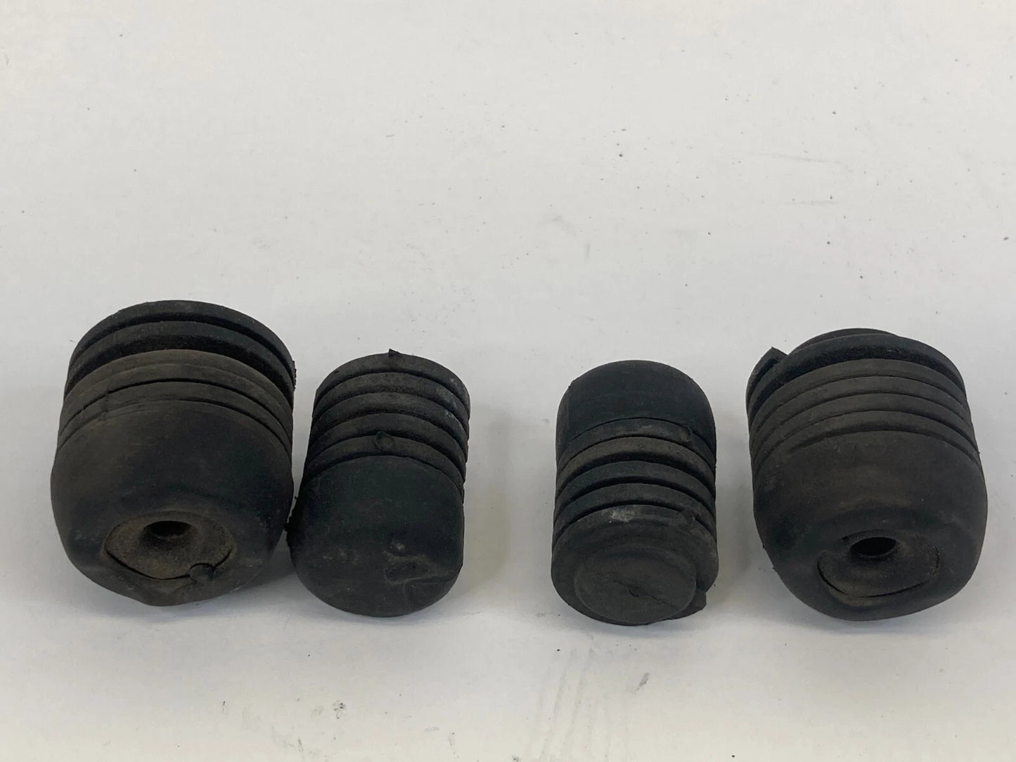 2005-2013 KIA SPORTAGE HOOD BUMPER STOP ADJUSTER RUBBER SET KIT OEM