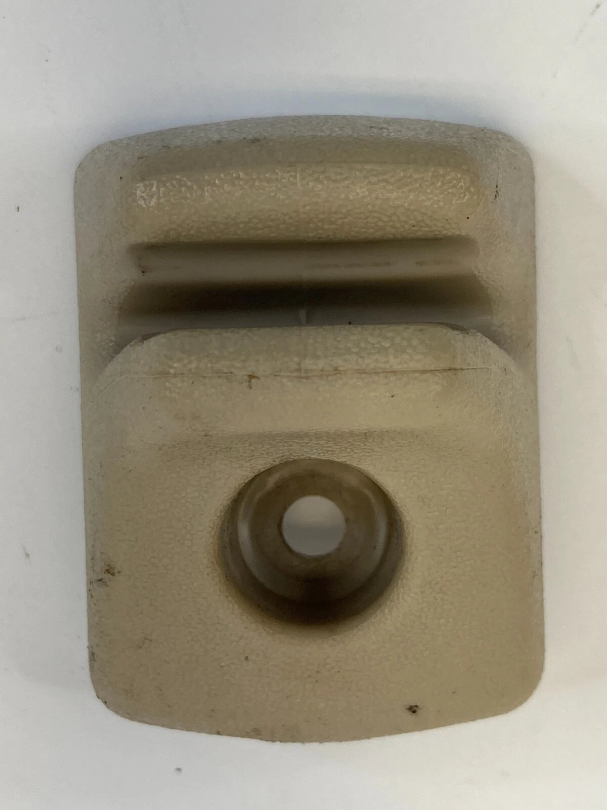 08 09 10 11 FORD FOCUS FRONT SUNVISOR SUN VISOR RETAINER SUN VISOR CLIP HOOK OEM