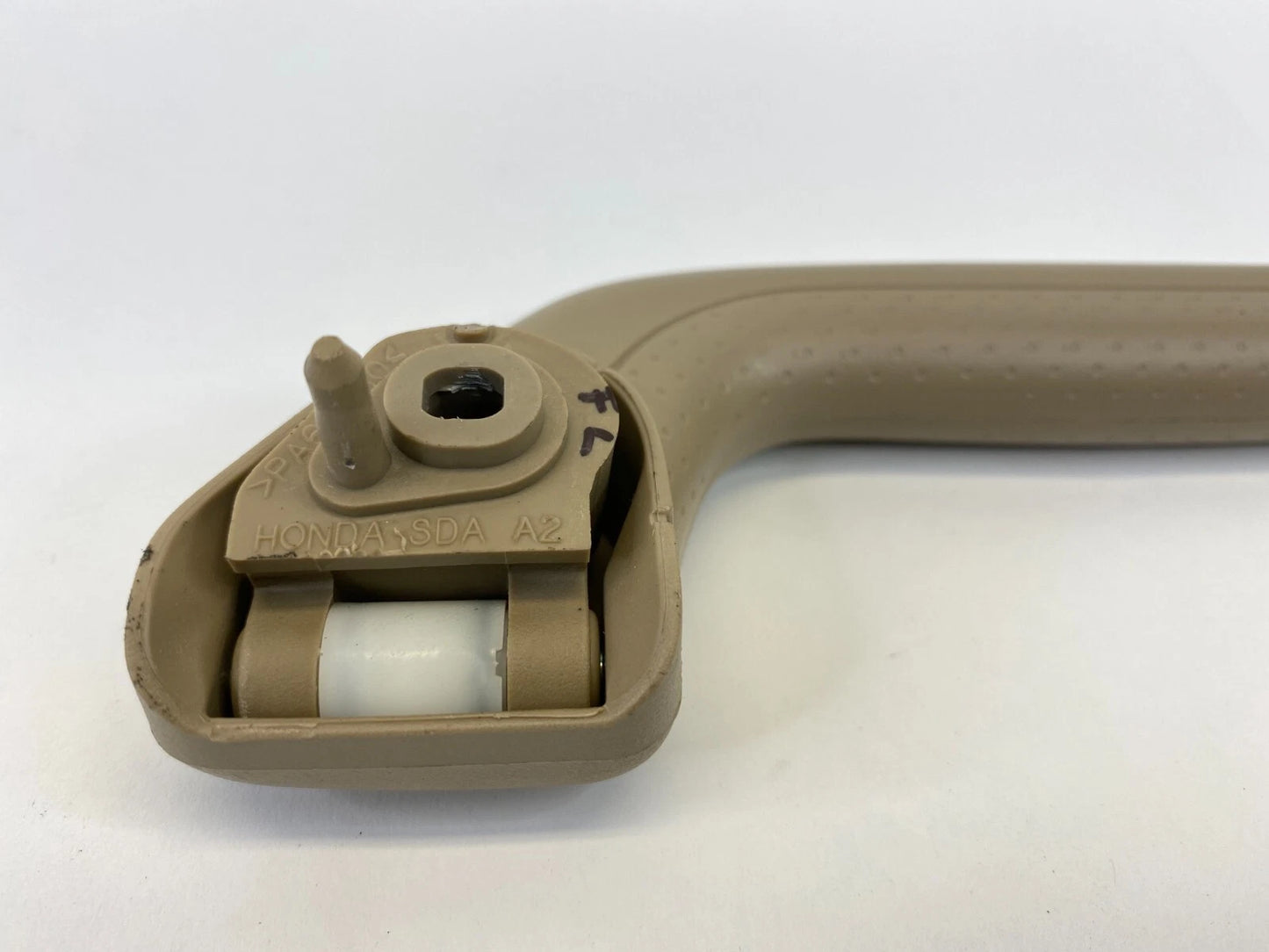 2003-2007 HONDA ACCORD SEDAN FRONT LEFT INTERIOR ROOF ASSIST GRAB HANDLE OEM