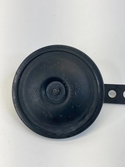 2005-2010 KIA SPORTAGE HORN LOW NOTE PITCH SIREN ALARM SIGNAL 96610-3E001 OEM