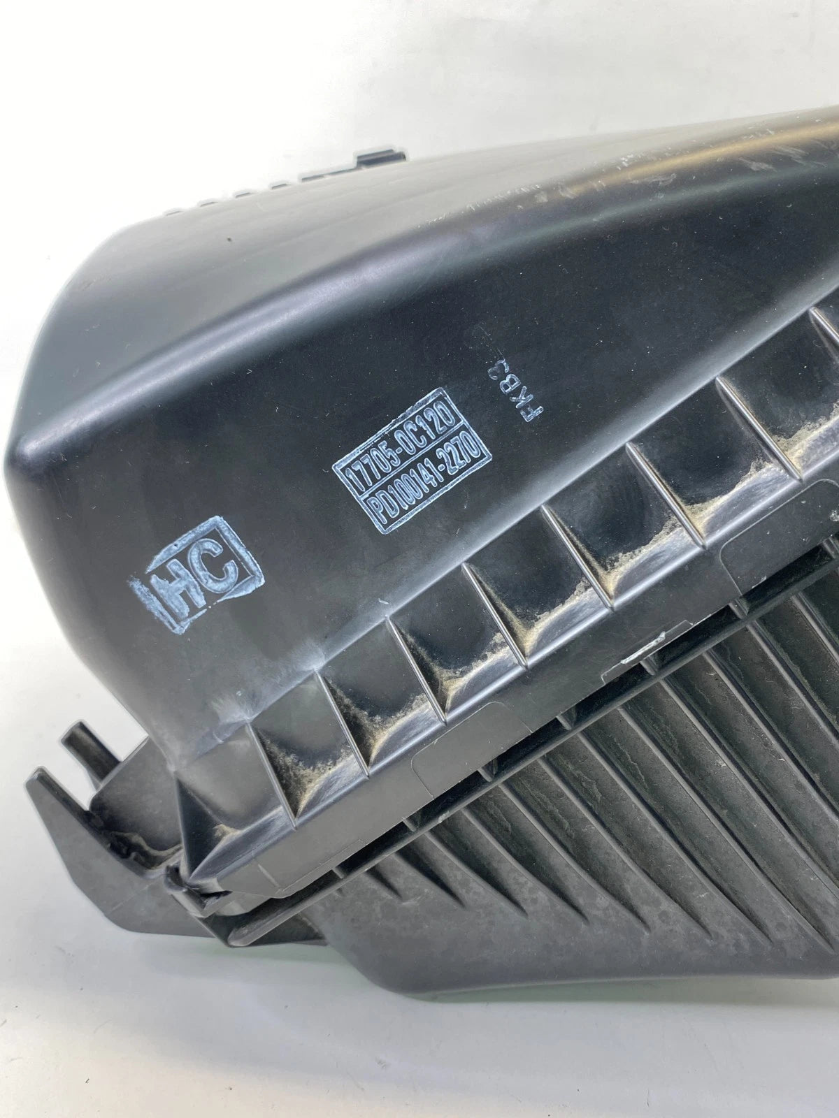 2005-2023 TOYOTA TACOMA 2.7L AIR INTAKE FILTER BOX ASSEMBLY 17705-0C120 OEM