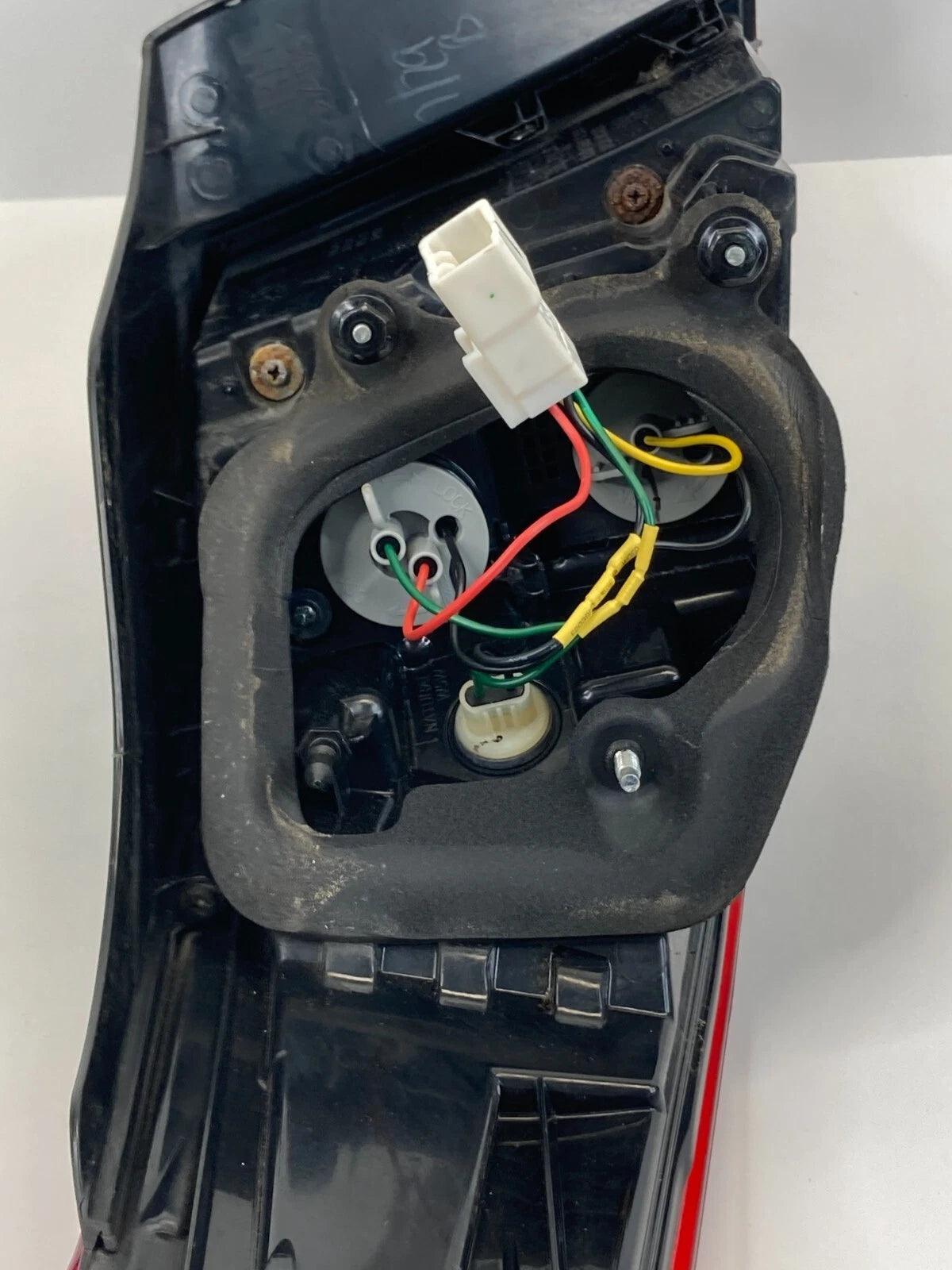 2012 2013 KIA OPTIMA REAR RIGHT PASSENGER OUTER TAIL LIGHT TAILLIGHT 92402-4C000