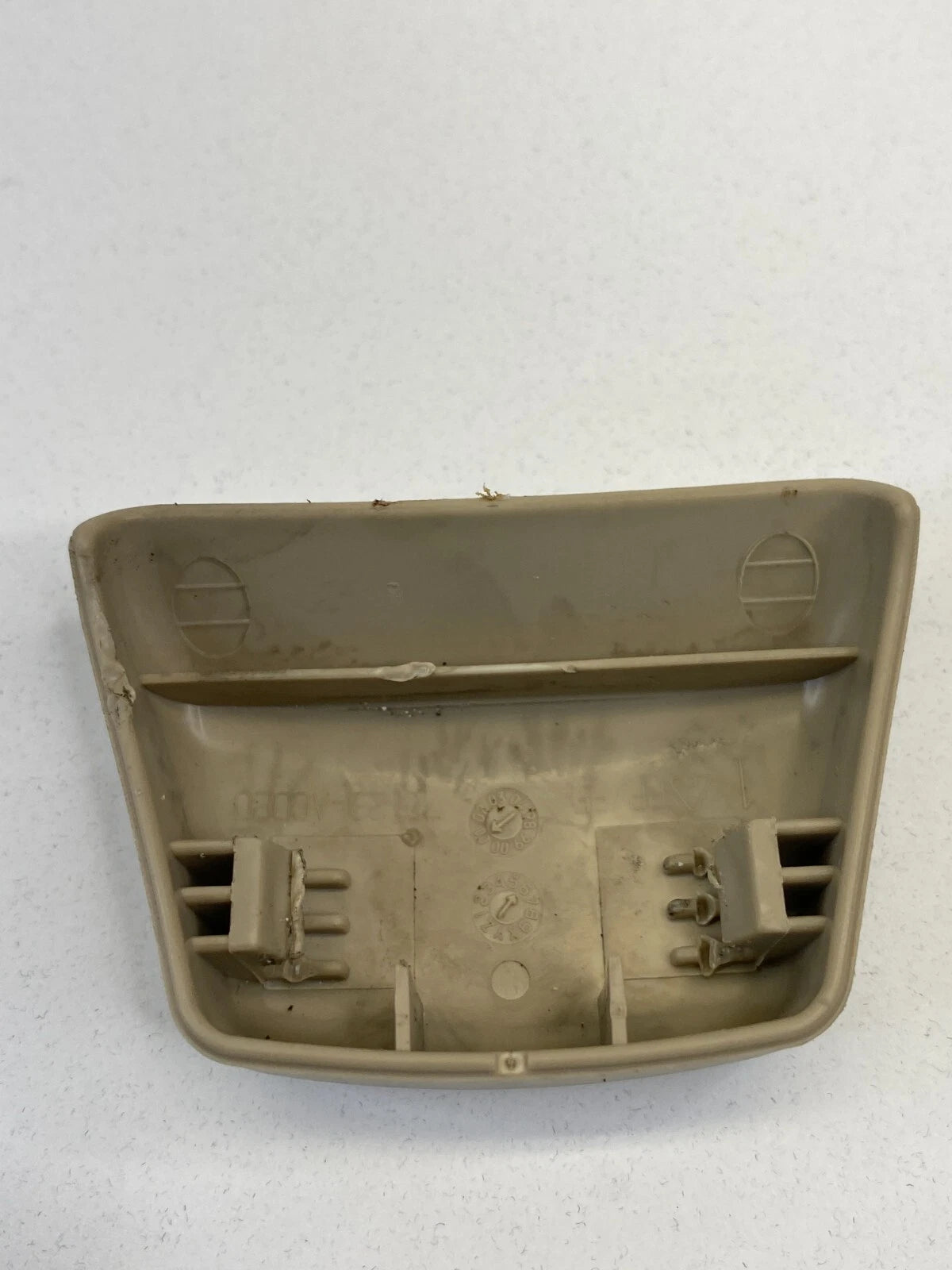 00 01 02 03 04 TOYOTA AVALON FRONT SEAT SIDE TRACK END COVER PANEL 72123-AC020