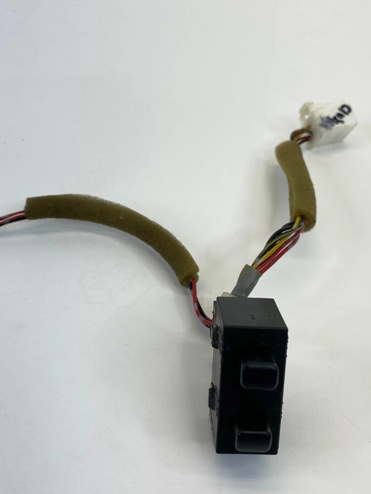 1998-2000 LEXUS GS300 GS 300 FRONT DASH PANEL TRIP RESET BUTTON SWITCH ASSEMBLY