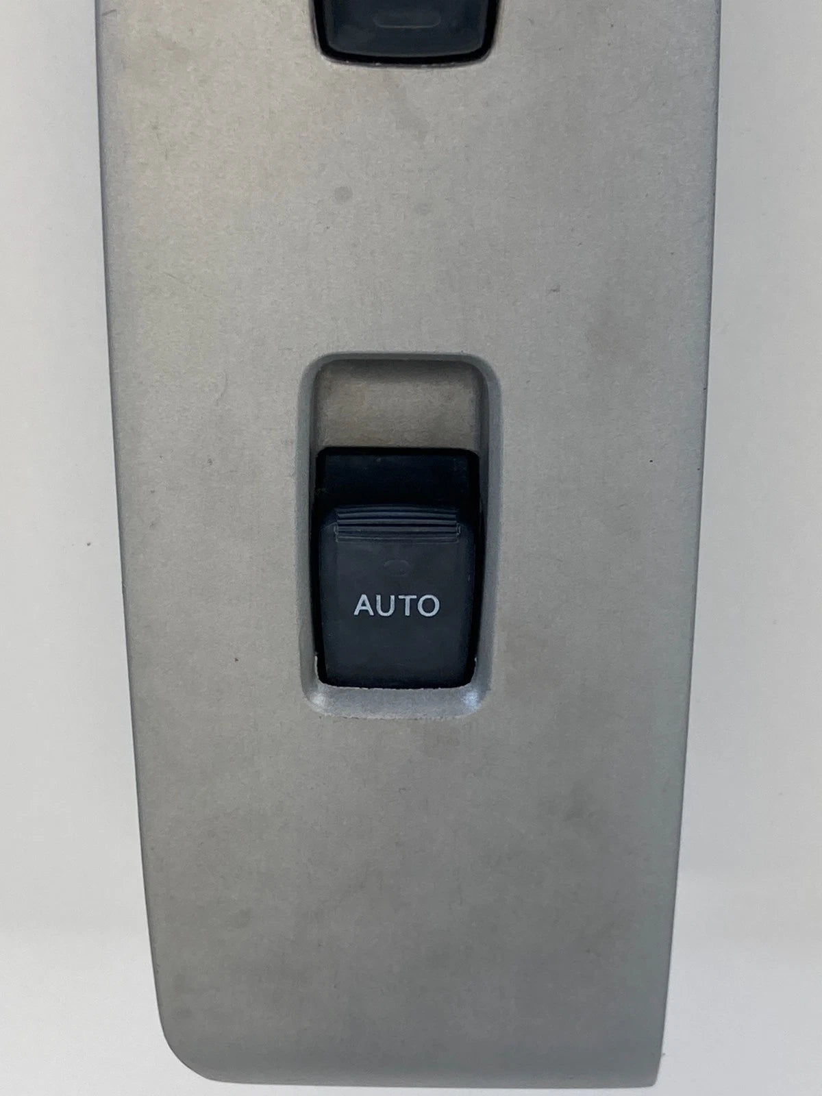 07-09 LEXUS RX350 04-06 RX330 FRONT RIGHT DOOR WINDOW CONTROL SWITCH 84030-0E010