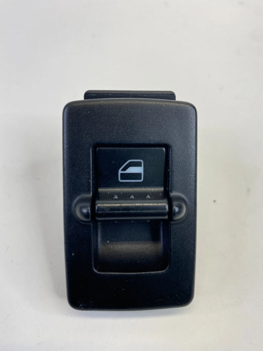 98-07 VOLKSWAGEN BEETLE FRONT RIGHT SIDE DOOR POWER WINDOW CONTROL SWITCH OEM