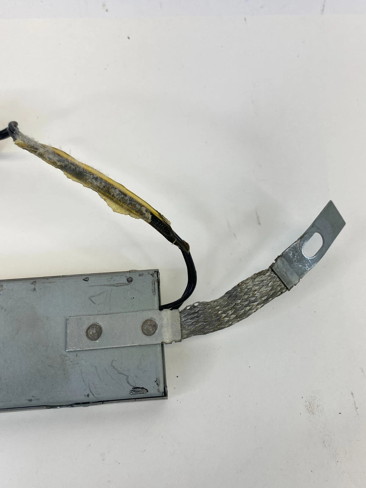2004-2009 CADILLAC SRX RADIO AUDIO ANTENNA SIGNAL AMPLIFIER MODULE 28032378 OEM
