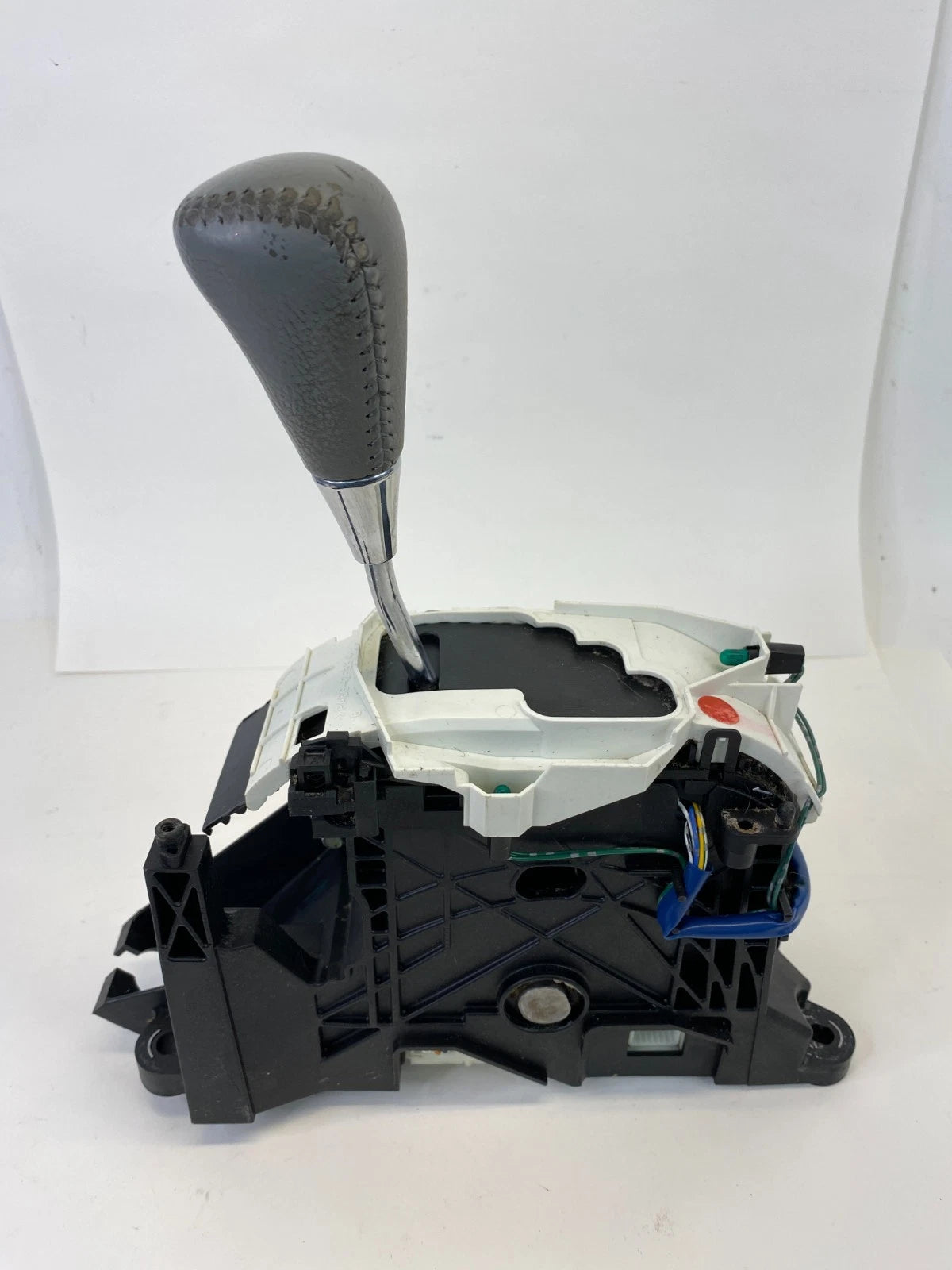 2005-2007 TOYOTA AVALON AUTOMATIC FLOOR GEAR SHIFTER LEVER HANDLE ASSEMBLY OEM