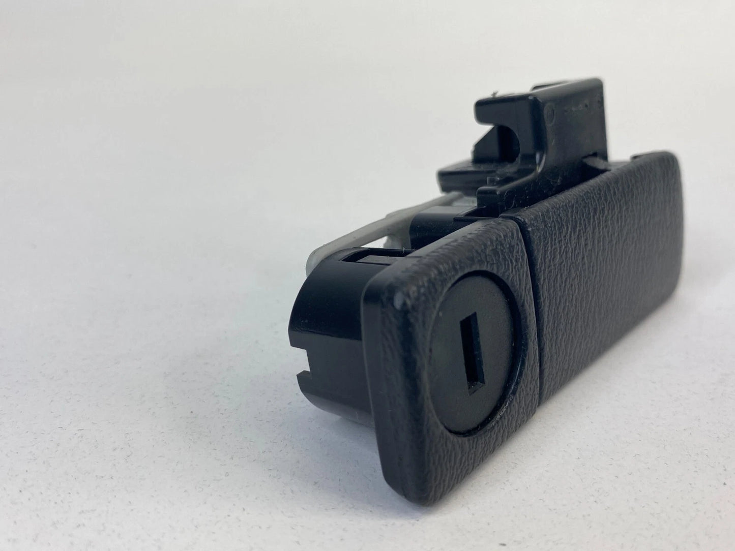 03 04 05 06 07 NISSAN MURANO GLOVE BOX LATCH LOCK DOOR HANDLE OEM