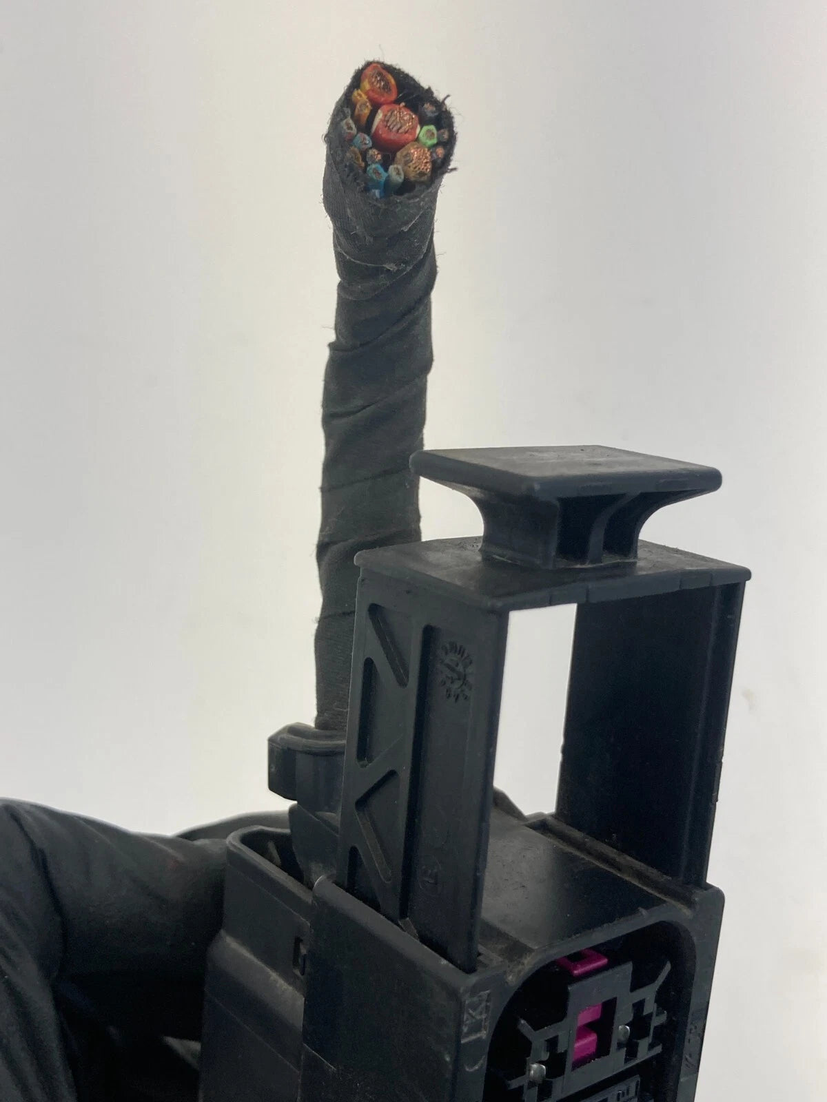 2011 2012 VW Volkswagen Jetta 2.5L FWD ABS Anti Lock Brake Pump Plug Connector