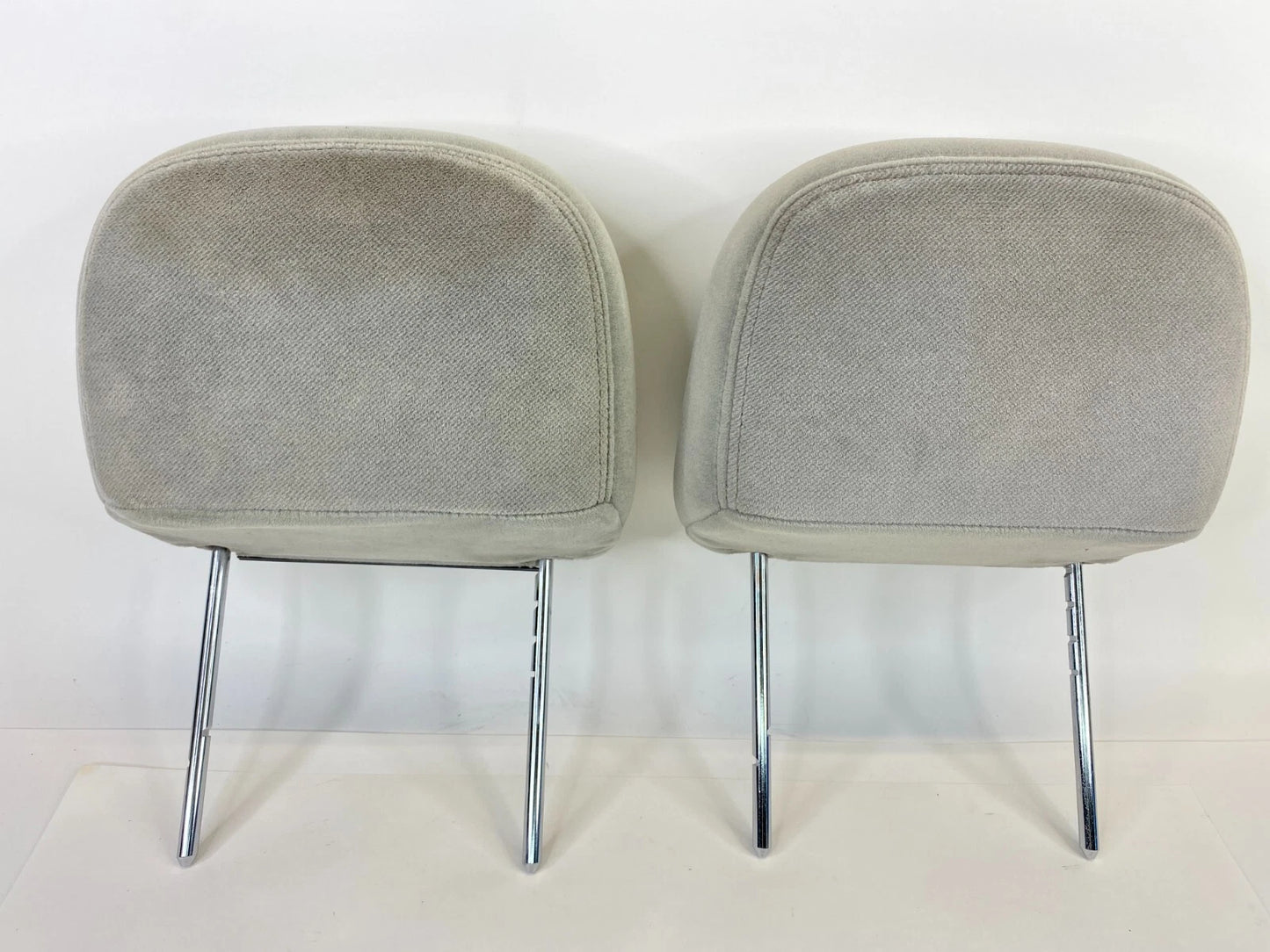 03-10 FORD CROWN VICTORIA FRONT LEFT & RIGHT SEAT HEADREST HEAD REST PAIR OEM