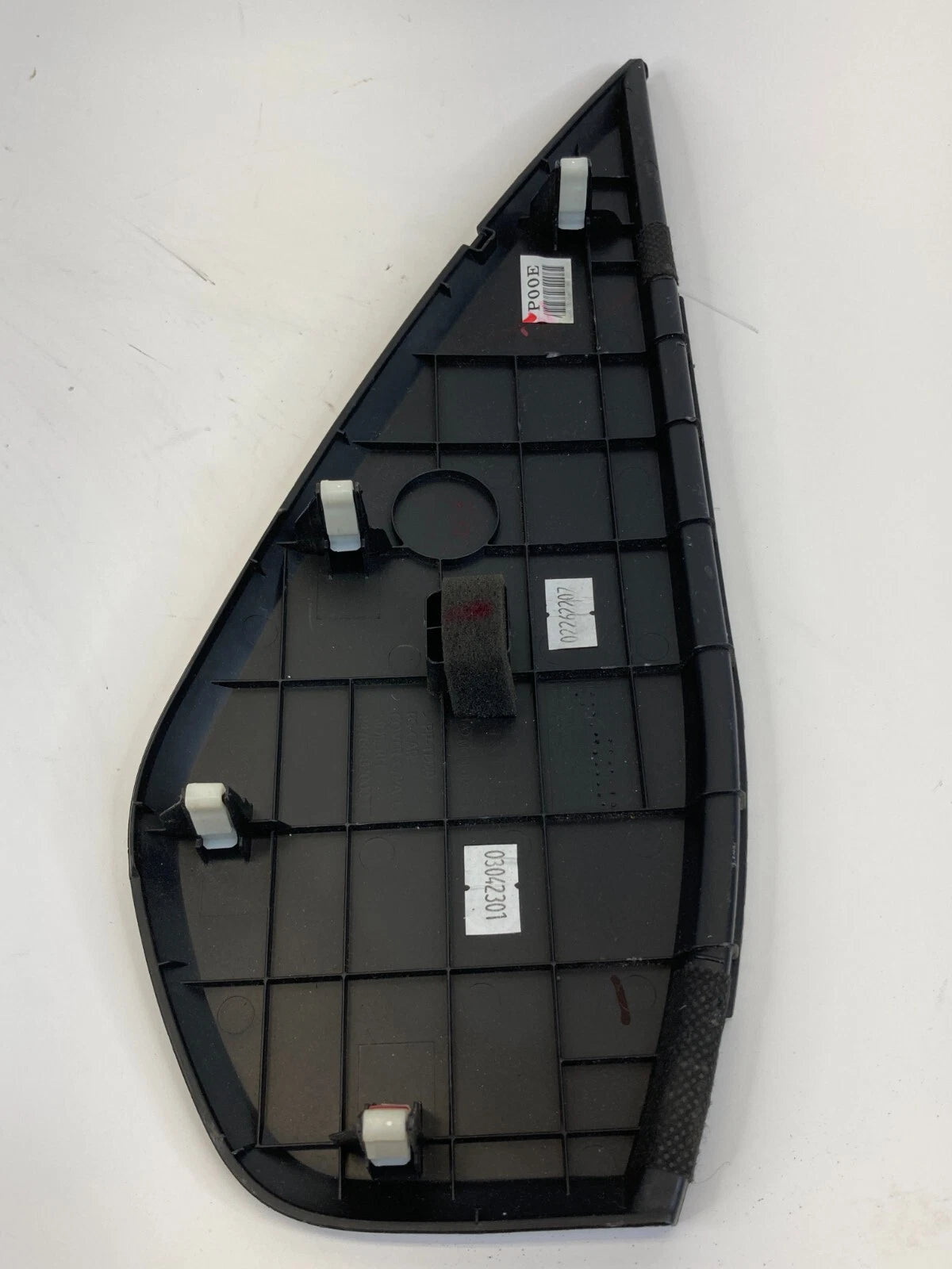 2014-2019 KIA SOUL DASHBOARD SIDE END CAP COVER FRONT RH OEM FACTORY 84766-B2000