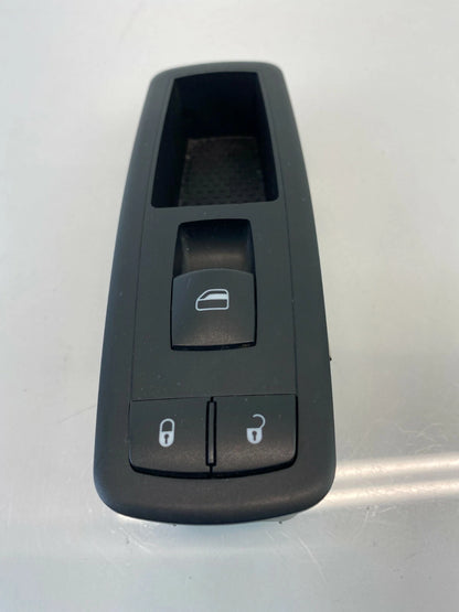 2008-2012 CHRYSLER TOWN & COUNTRY FRONT RIGHT DOOR POWER WINDOW SWITCH 68029178A