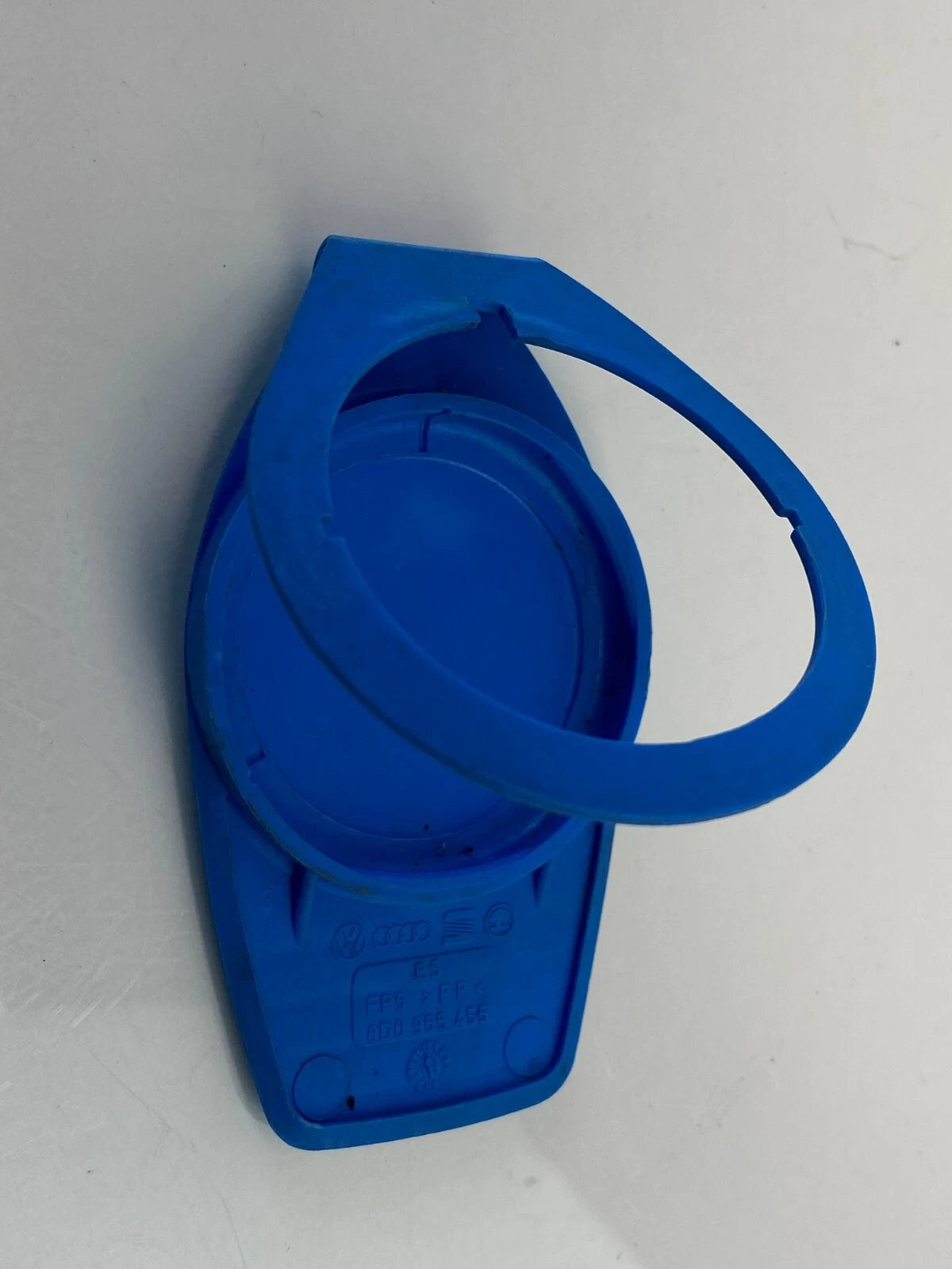 1998-2010 VOLKSWAGEN PASSAT WINDSHIELD WASHER RESERVOIR TANK CAP LID 8D0955455