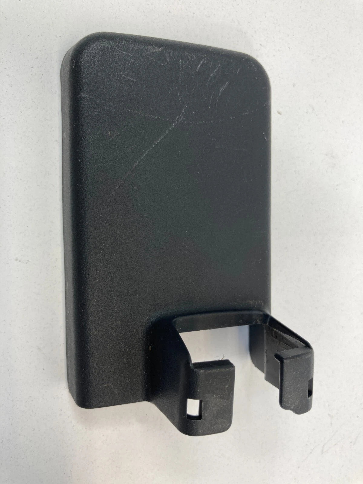 08-17 MITSUBISHI LANCER FRONT LEFT SEAT TRACK END COVER TRIM CAP 6977A393 OEM