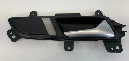 2012-2015 VOLKSWAGEN PASSAT FRONT RIGHT SIDE INTERIOR DOOR HANDLE 561837114 OEM