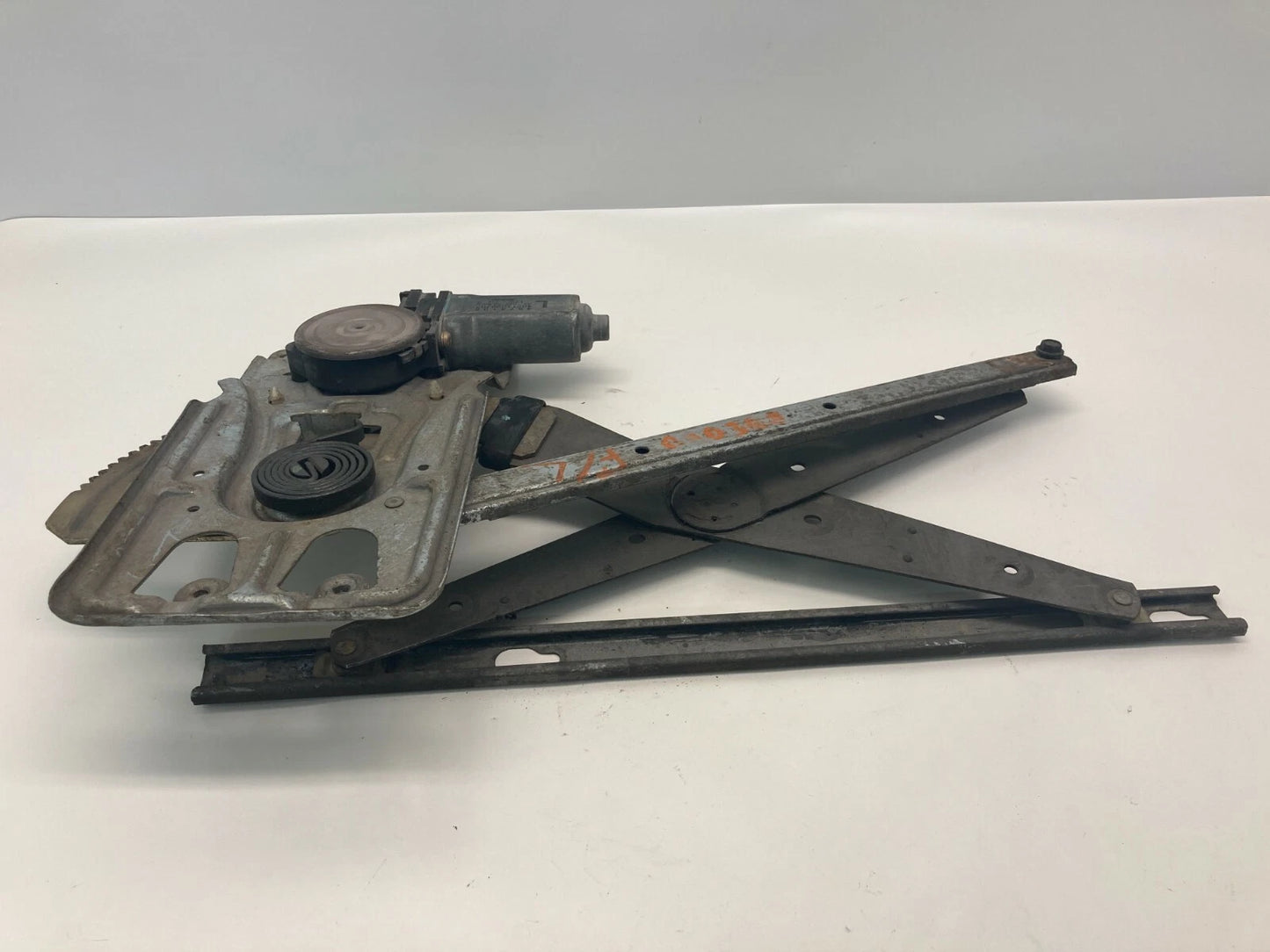 1999-2001 CHRYSLER LHS FRONT LEFT DRIVER WINDOW REGULATOR W MOTOR 4574106 OEM