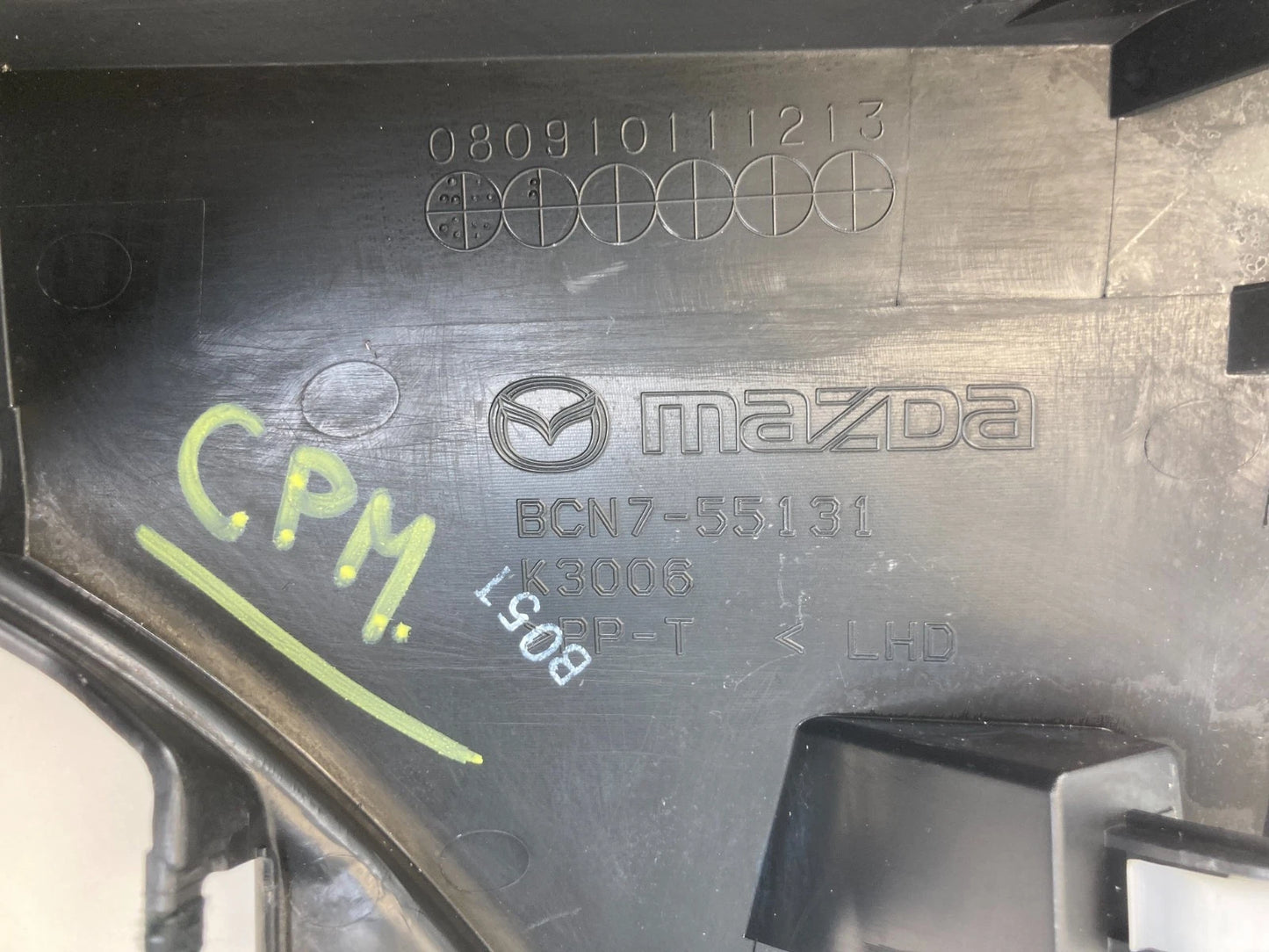 10 11 12 13 MAZDA 3 DASH INSTRUMENT CLUSTER COVER TRIM W/ SPEAKER BCN7-55131 OEM