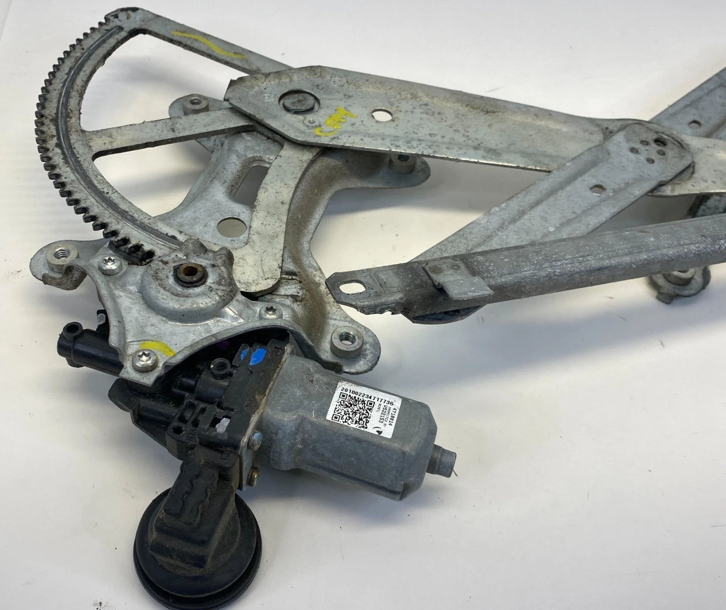 2004-2010 TOYOTA SIENNA FRONT RIGHT PASSENGER POWER WINDOW REGULATOR MOTOR OEM
