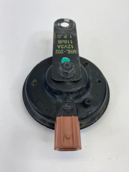 1998-2004 HONDA ODYSSEY 2002-2006 CR-V LOW HORN NOTE ALARM SIGNAL E13000061 OEM