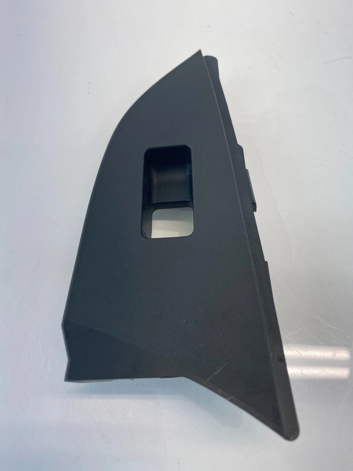 2007-2015 MAZDA CX-9 REAR LEFT SIDE DOOR WINDOW SWITCH BEZEL TRIM TD11-685L6 OEM