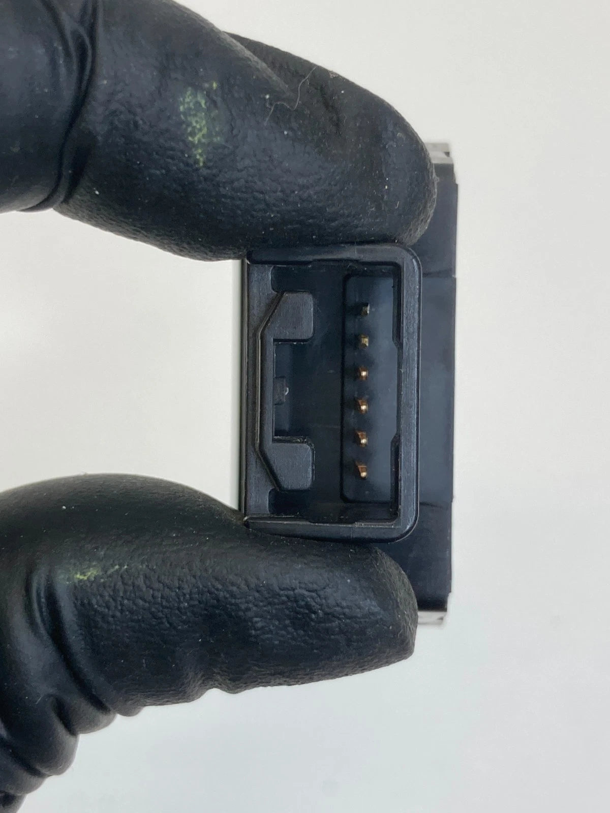 2004-2009 TOYOTA PRIUS PARKING BRAKE CONTROL SWITCH P BUTTON 15A685 OEM