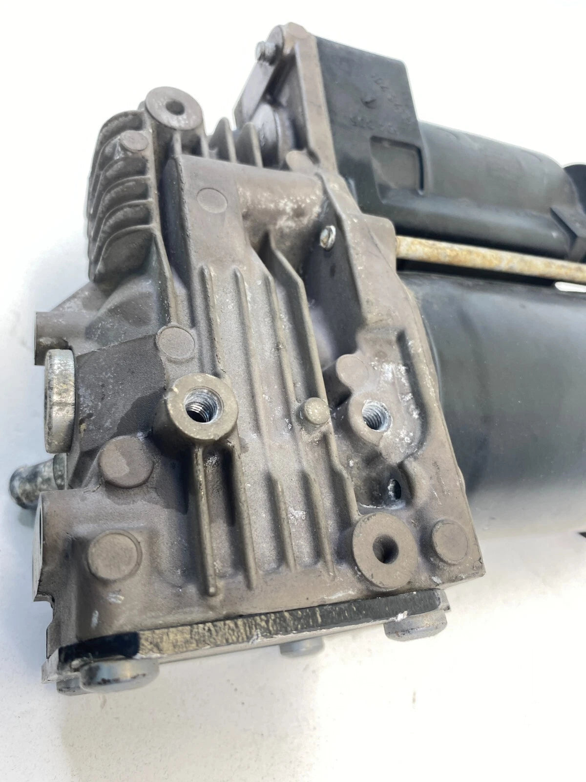 06-12 MERCEDES-BENZ R350 AIR AIRMATIC SUSPENSION COMPRESSOR PUMP A2513202204