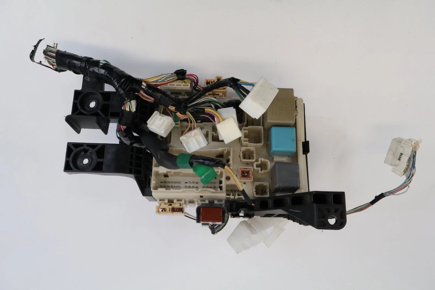 2007-2009 TOYOTA YARIS INTERIOR CABIN FUSE BOX JUNCTION BLOCK OEM 82730-52610