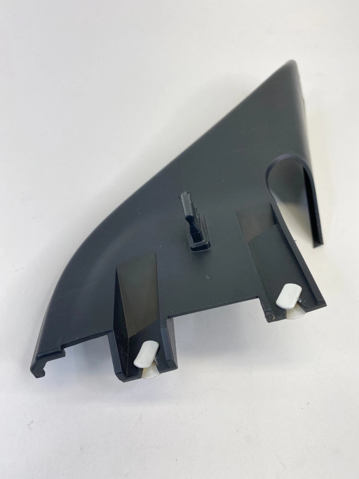 2012-2019 VOLKSWAGEN PASSAT INNER FRONT RIGHT SIDE MIRROR CORNER COVER 561837994