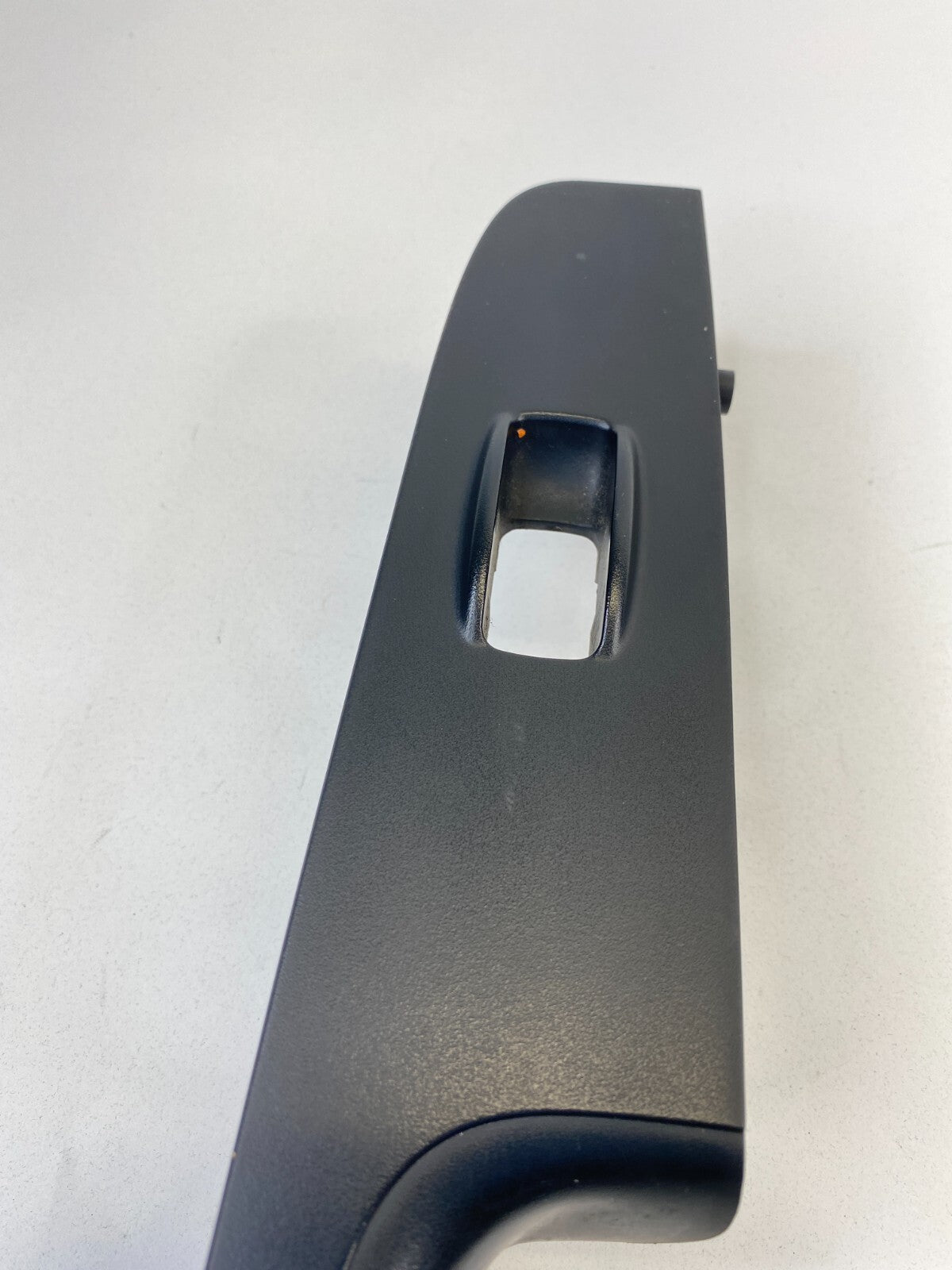 02-05 Hyundai Sonata Rear Right Side Window Switch Cover Bezel Panel 93580-3D210