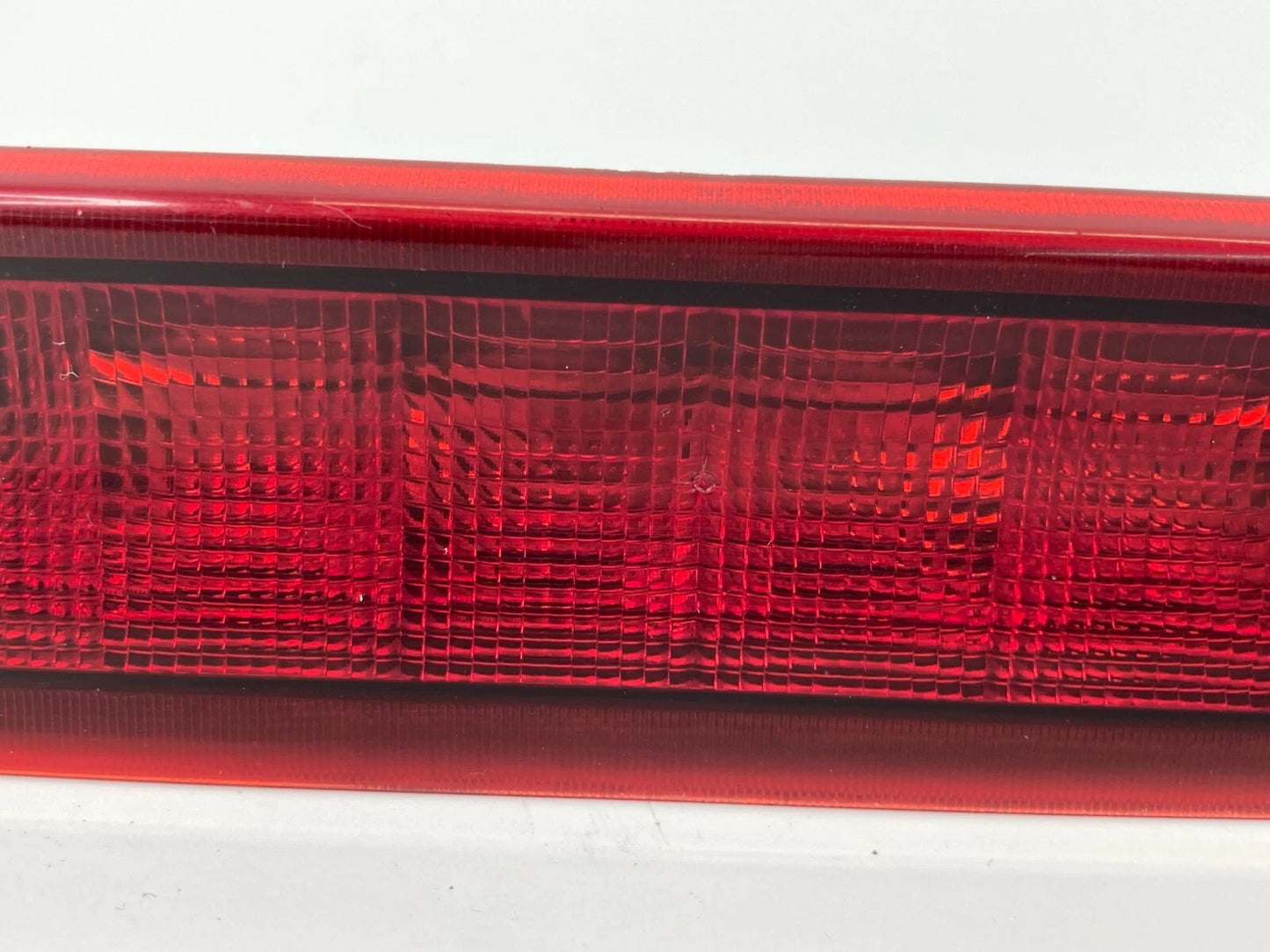 2005-2010 JEEP GRAND CHEROKEE THIRD CENTER HIGH MOUNTED STOP LAMP LEN 55156389AC