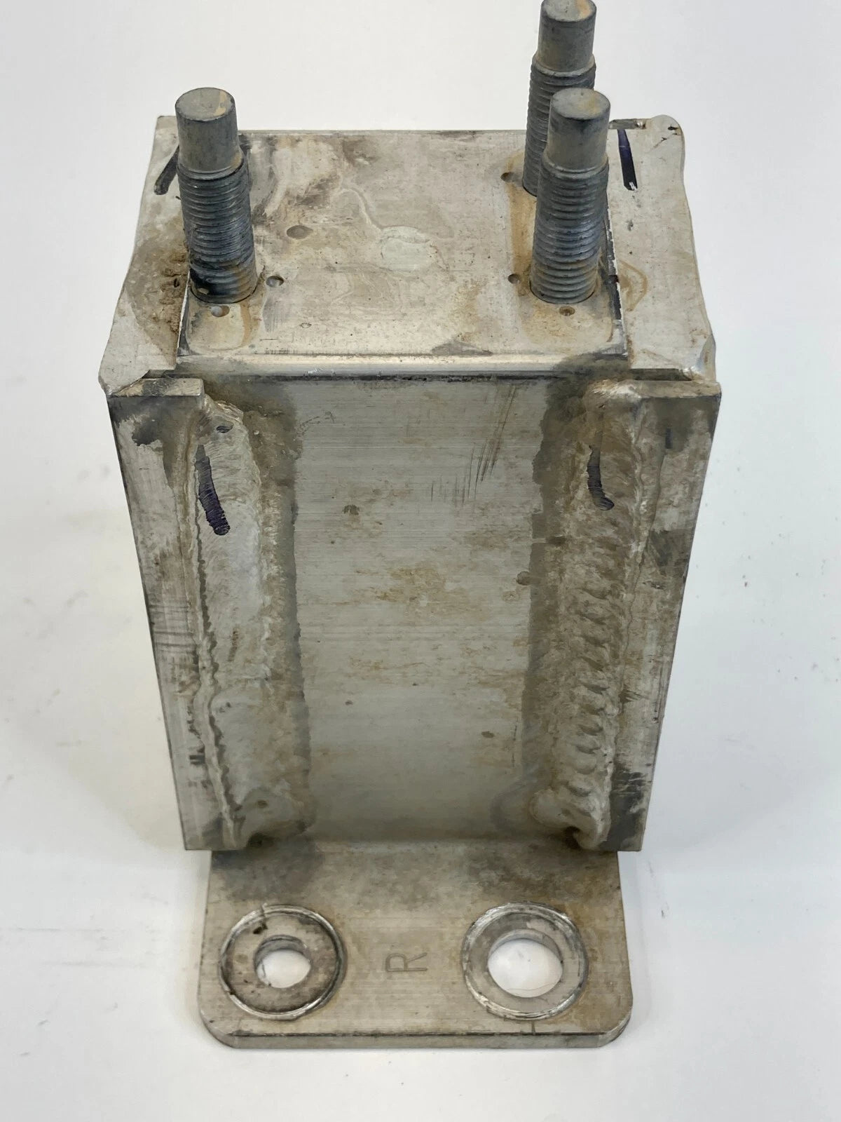 05-23 TOYOTA TACOMA FRONT BUMPER RIGHT PASSENGER SIDE EXTENSION BRACKET RETAINER