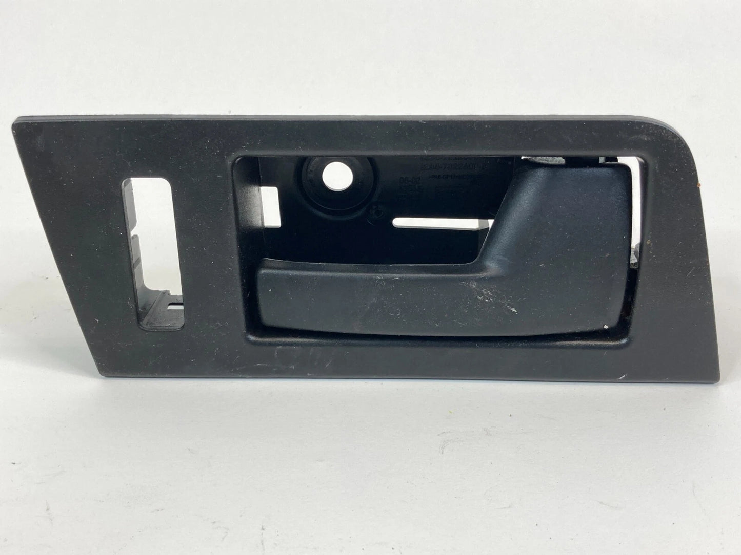 2008-2012 FORD ESCAPE SEDAN FRONT RIGHT PASSENGER INNER DOOR HANDLE 8L84-7822600