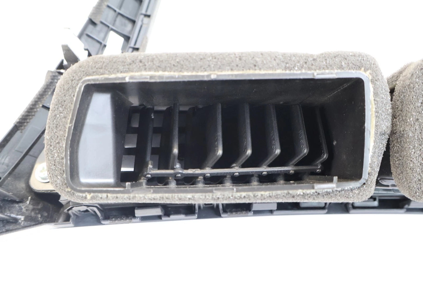 2012-2017 HYUNDAI ACCENT DASH RADIO BEZEL TRIM W/ AIR VENTS & HAZARD SWITCH OEM