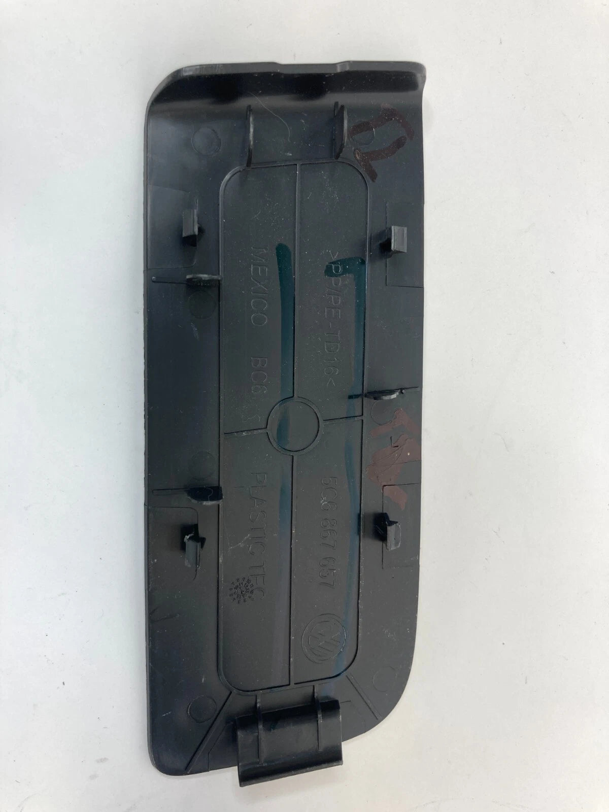 2011-2018 VOLKSWAGEN JETTA SEDAN REAR LEFT TAIL LIGHT ACCESS COVER 5C6867657 OEM