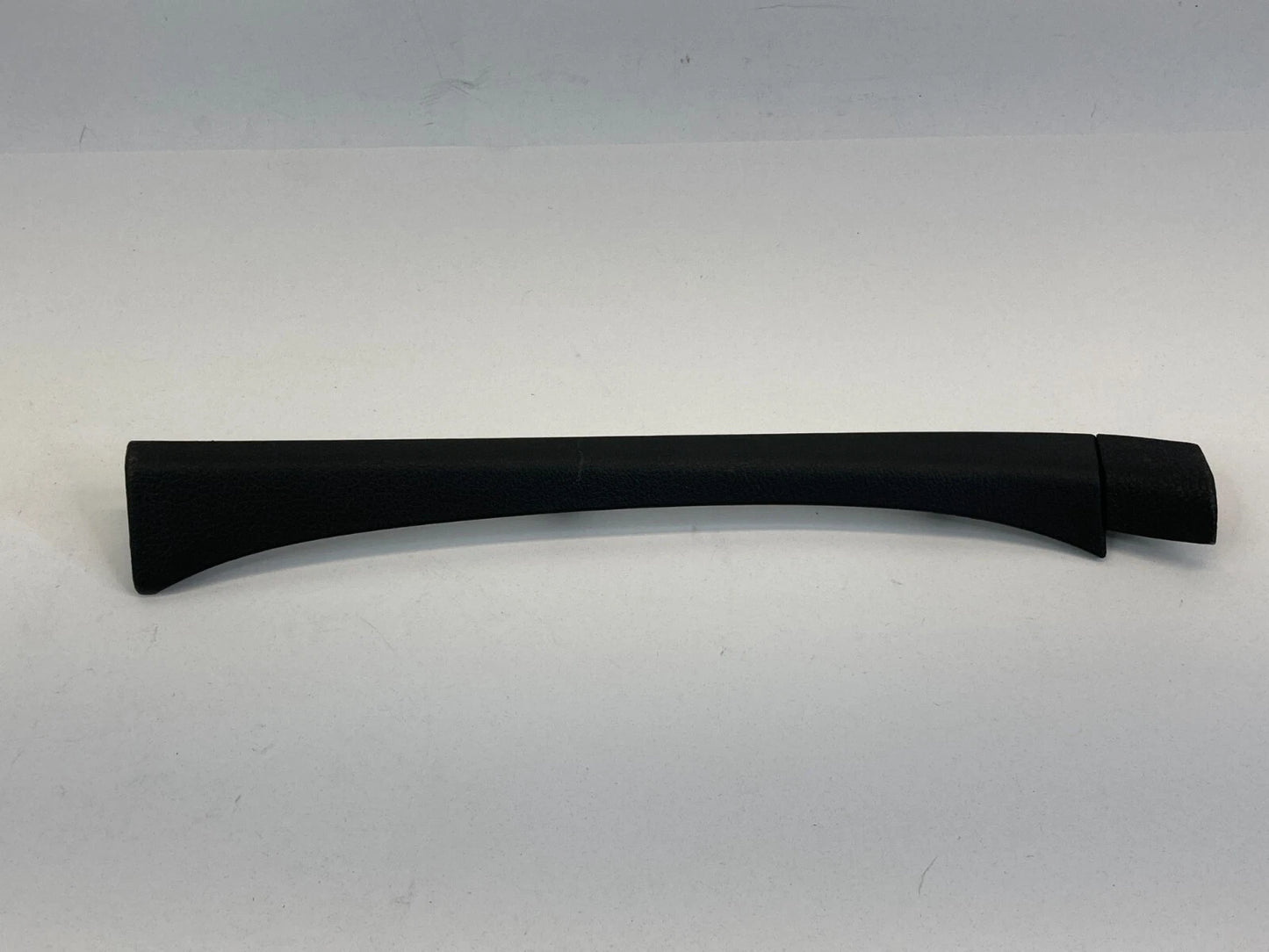 2006-2010 VOLKSWAGEN PASSAT INNER LEFT KICK PANEL TRIM LINING TRIM 3C0-868-237