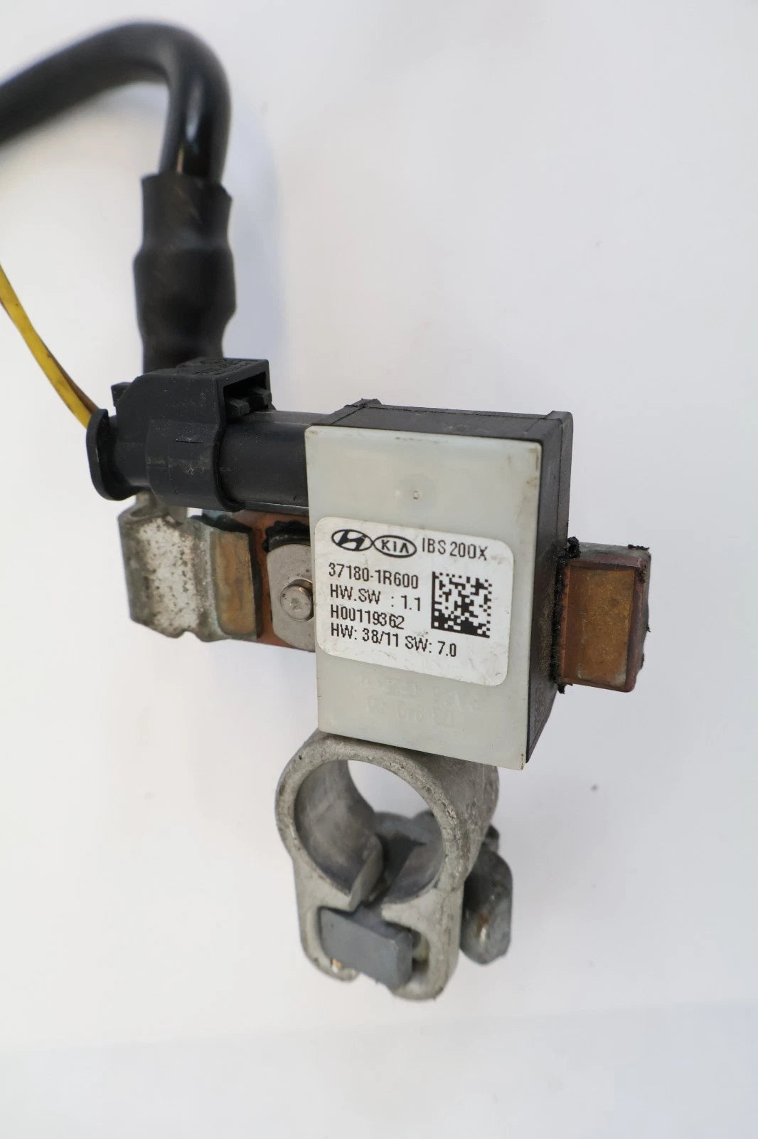 2012-2017 HYUNDAI ACCENT BATTERY NEGATIVE CABLE TERMINAL 37180-1R600 OEM