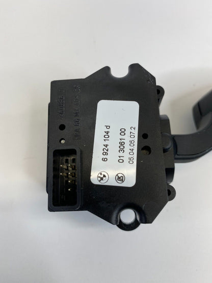 2006 2007 BMW 530i Steering Column Cruise Control Switch 6924104D OEM