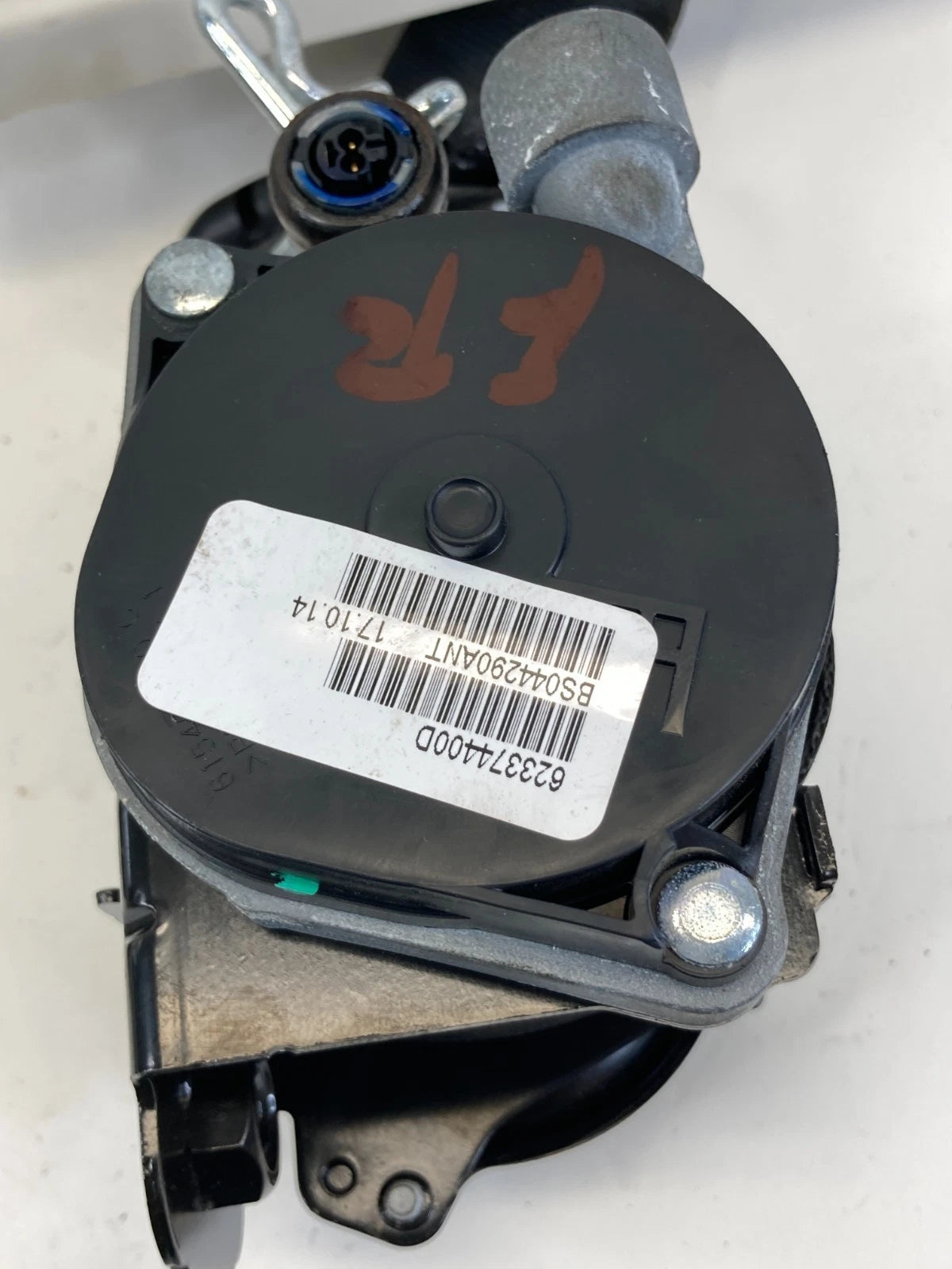 2013-2018 Ford Focus SEDAN Front Right Side Seat Belt Retractor Assy 625192700C