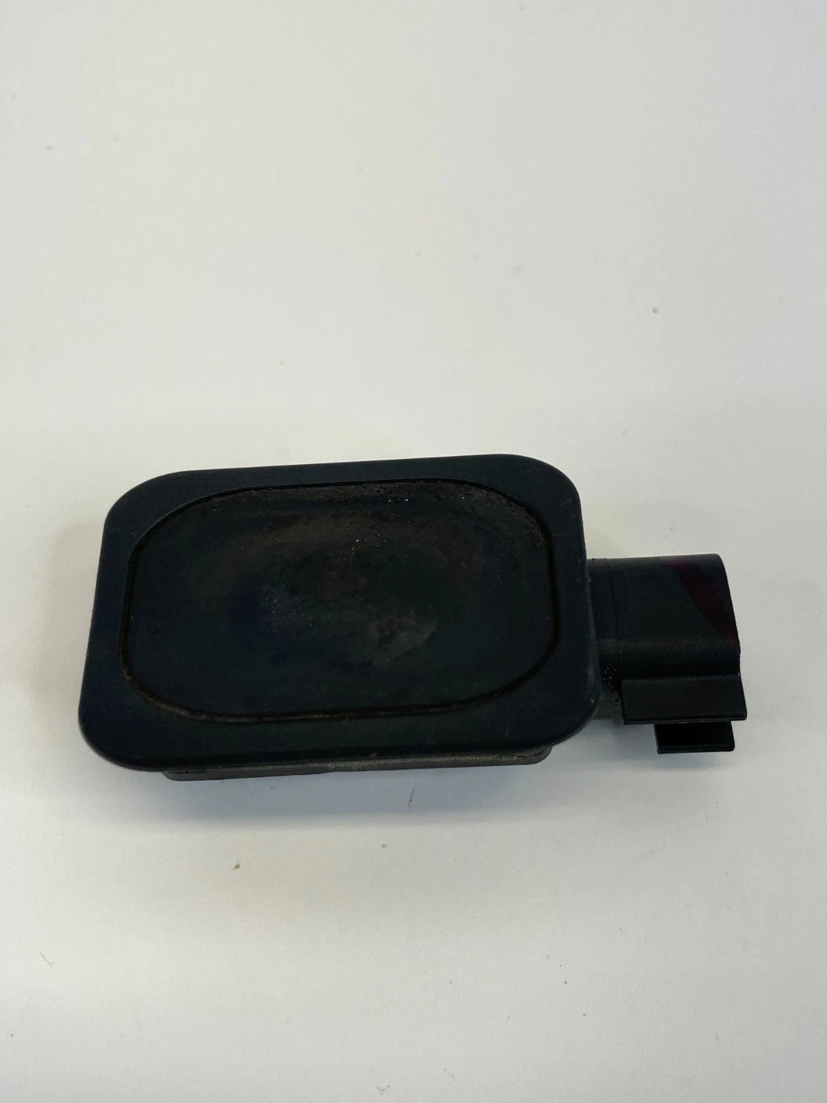08-14 FORD ESCAPE TRUNK DECK LID BACK DOOR RELEASE SWITCH BUTTON 1L2T-14K147-AA